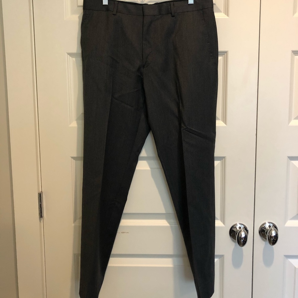 Hugo Boss 3-Piece Suit - Picture 7 of 8